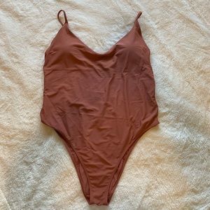 Scoop neck one piece swimsuit